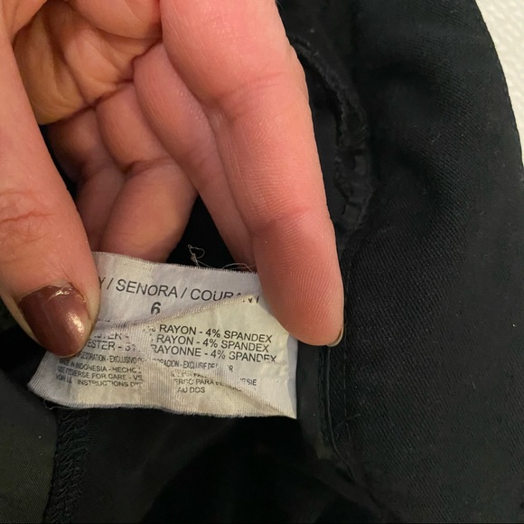 Nine West Straight Leg Black Pants Size 6/28 - Picture 6 of 6